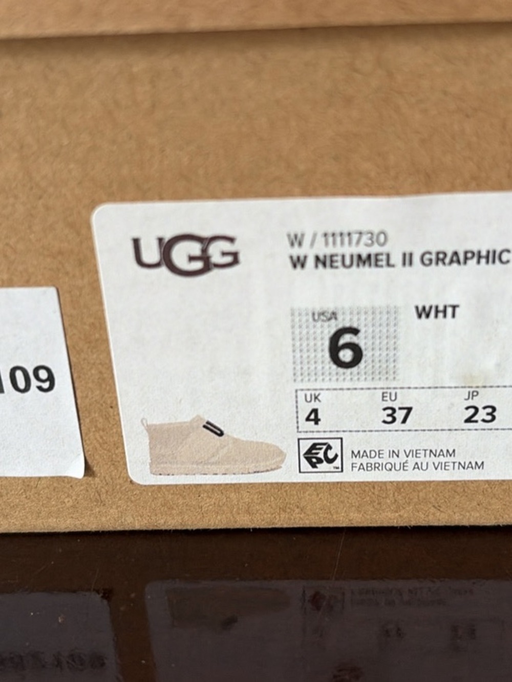 UGG Neumel II Graphic Chukka Boots - White